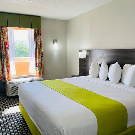 Days Inn By Wyndham Irving Grapevine Dfw Airport North Eksteriør bilde