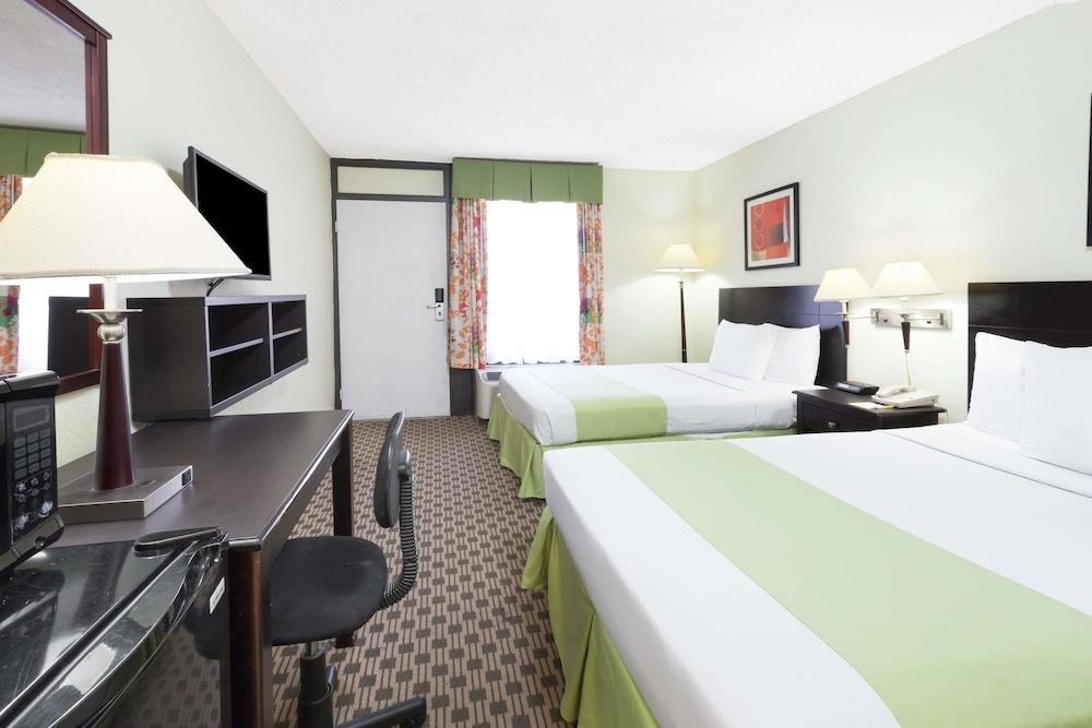 Days Inn By Wyndham Irving Grapevine Dfw Airport North Eksteriør bilde