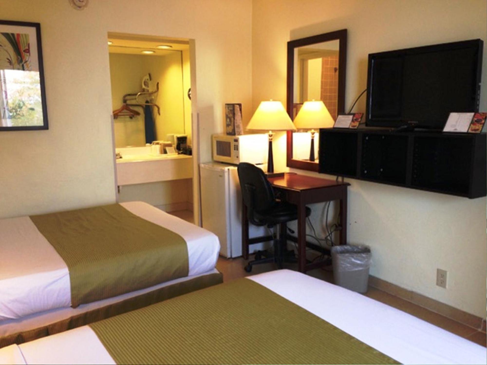 Days Inn By Wyndham Irving Grapevine Dfw Airport North Eksteriør bilde