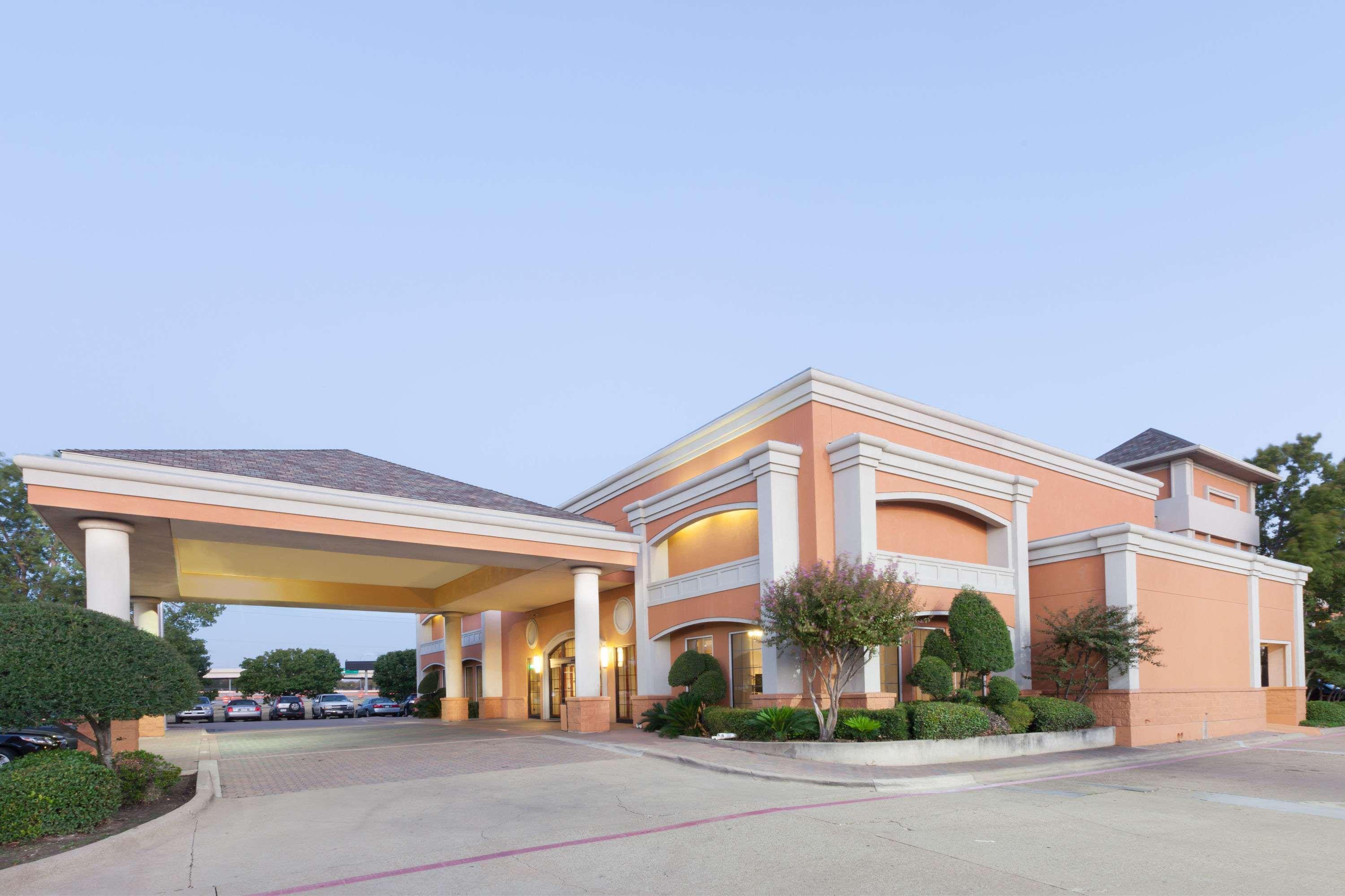 Days Inn By Wyndham Irving Grapevine Dfw Airport North Eksteriør bilde