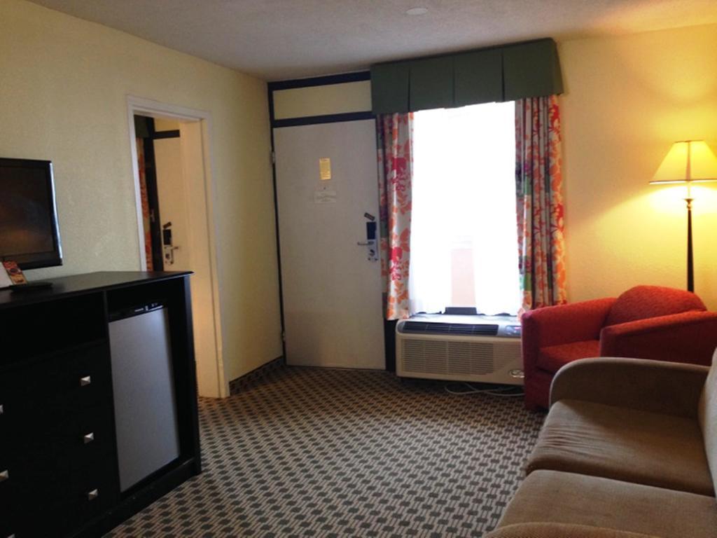 Days Inn By Wyndham Irving Grapevine Dfw Airport North Rom bilde